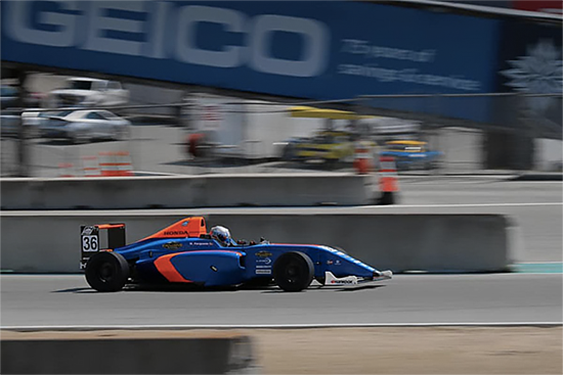 Layer 18 F1 Car on Race Track